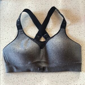 Under Armour Gray Sports Bra with Adjustable Straps and Molded Cups
